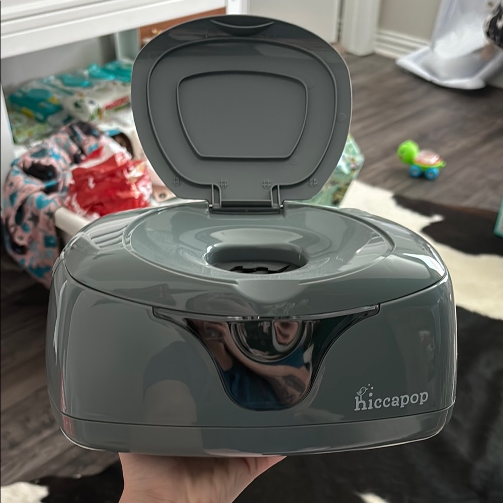 Hiccapop Gray Wipe Warmer
